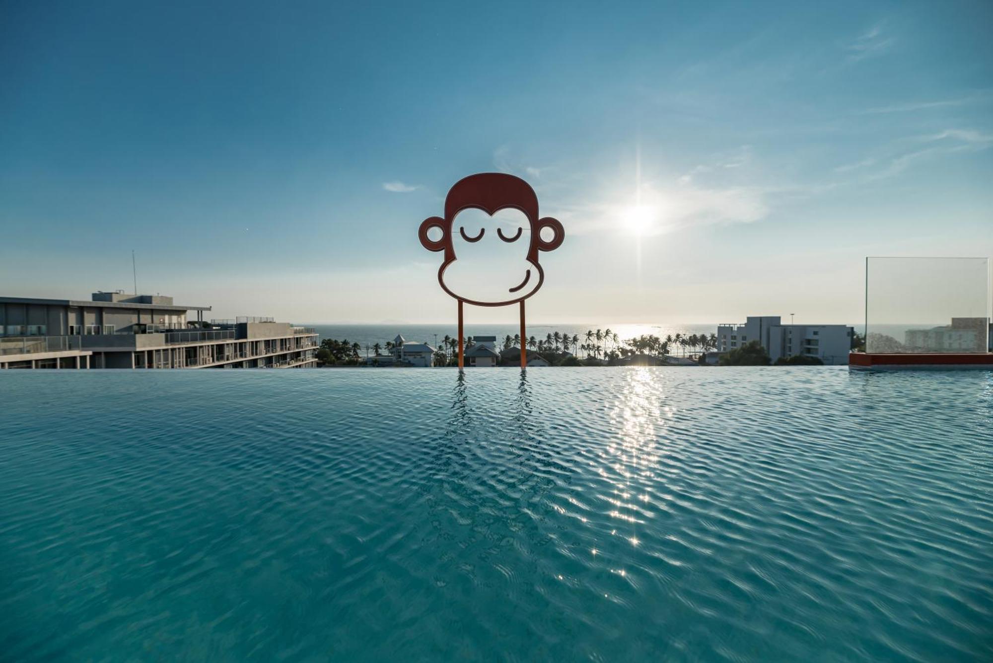 Blu Monkey Hub And Hotel Bangsaen Kültér fotó